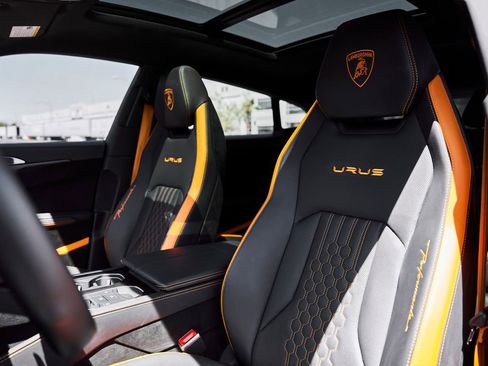 Used 2023 Lamborghini Urus Performante AWD/4WD image 55