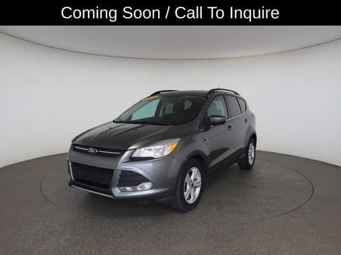 Used 2014 Ford Escape SE w/ Equipment Group 201A FWD image 2