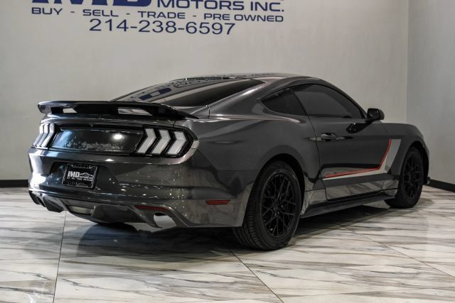 Used 2017 Ford Mustang Coupe RWD image 10