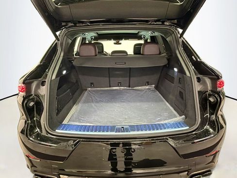 Certified 2025 Porsche Cayenne GTS AWD/4WD image 28