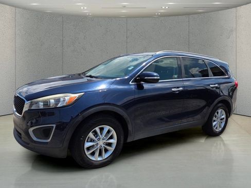 Used 2016 Kia Sorento FWD image 9