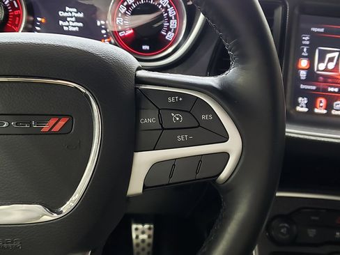 Used 2016 Dodge Challenger R/T Scat Pack w/ Leather Interior Group image 26