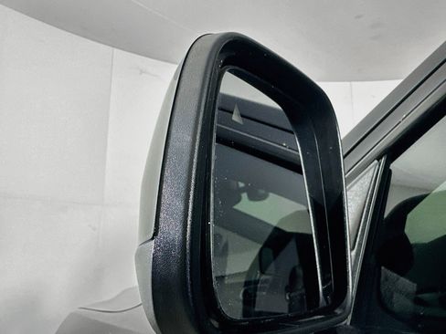 Used 2019 Jeep Grand Cherokee Altitude RWD image 16
