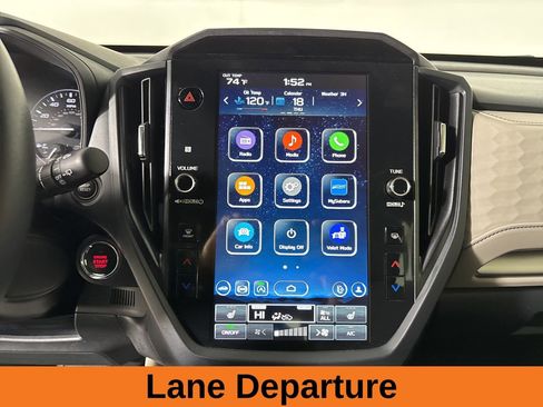 Used 2025 Subaru Forester Premium w/ Convenience Package #2 image 15