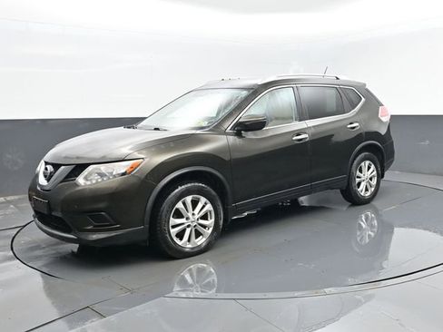 Used 2016 Nissan Rogue SV AWD/4WD image 2