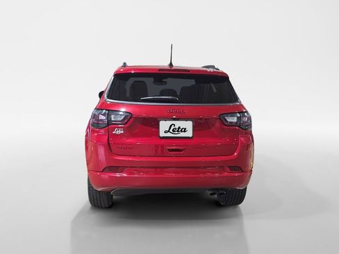 Used 2022 Jeep Compass Limited w/ (RED) Package image 5