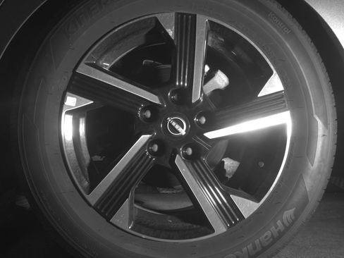 Used 2025 Nissan Sentra SV FWD image 14