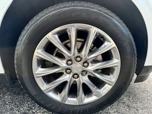 Used 2019 Buick Enclave Premium w/ Experience Buick Package FWD image 39