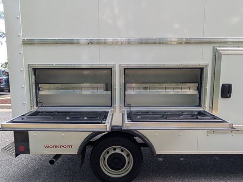 New 2025 Ford Transit 350 image 9