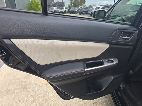 Used 2017 Subaru Crosstrek 2.0i Limited w/ Popular Package #2 image 35