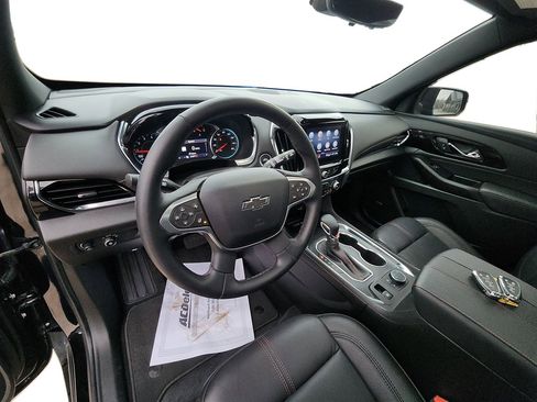 Used 2023 Chevrolet Traverse RS image 25
