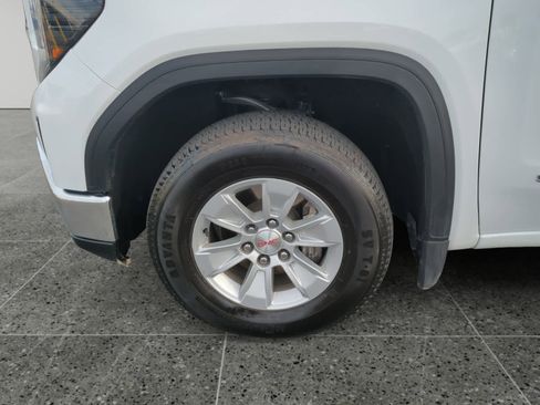 Used 2024 GMC Sierra 1500 SLE image 14