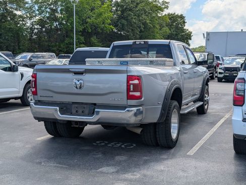 Used 2022 RAM 3500 Big Horn w/ Level C Equiment Group AWD/4WD image 3