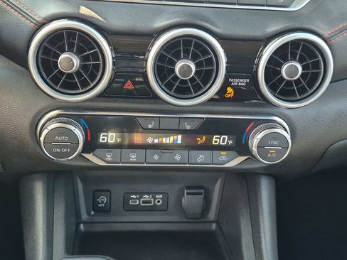Used 2025 Nissan Sentra SR FWD image 21