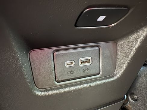 Used 2021 Cadillac XT6 Premium Luxury FWD image 32