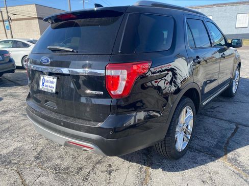 Used 2016 Ford Explorer XLT w/ Equipment Group 202A image 13