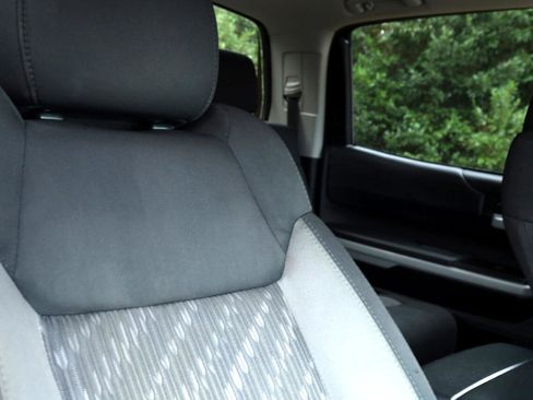 Used 2018 Toyota Tundra SR5 image 21