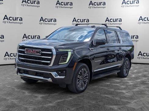 Used 2025 GMC Yukon XL Elevation w/ LPO, Illumination Package AWD/4WD image 4