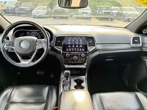 Used 2021 Jeep Grand Cherokee Limited AWD/4WD image 19