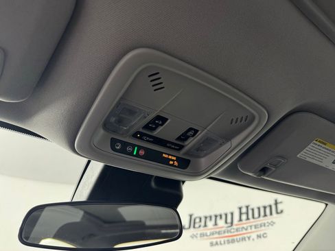 Used 2024 Chevrolet Malibu LT image 24