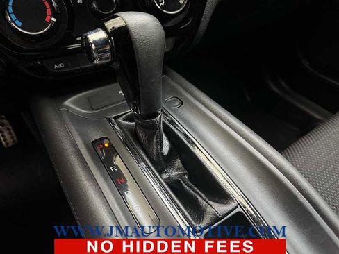 Used 2021 Honda HR-V Sport image 31