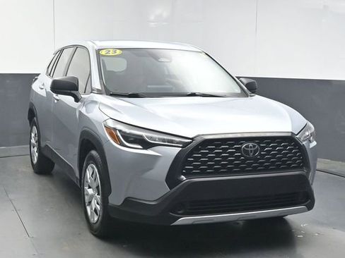 Used 2023 Toyota Corolla Cross L FWD image 2