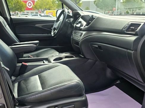 Used 2021 Honda Pilot Special Edition image 9