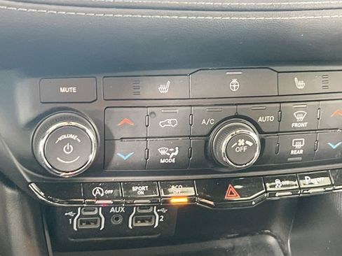 Used 2021 Dodge Durango GT image 19