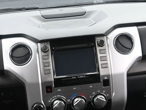 Used 2018 Toyota Tundra SR5 w/ TRD Off Road Package image 29