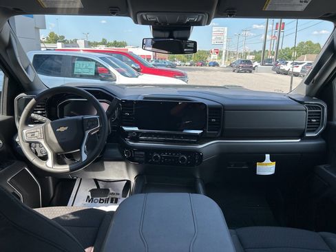New 2025 Chevrolet Silverado 3500 LT w/ Convenience Package image 11