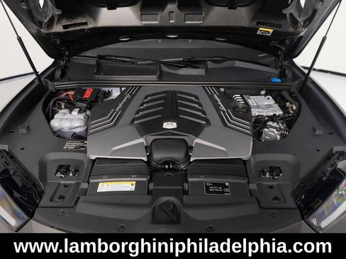 Used 2024 Lamborghini Urus Performante AWD/4WD image 61