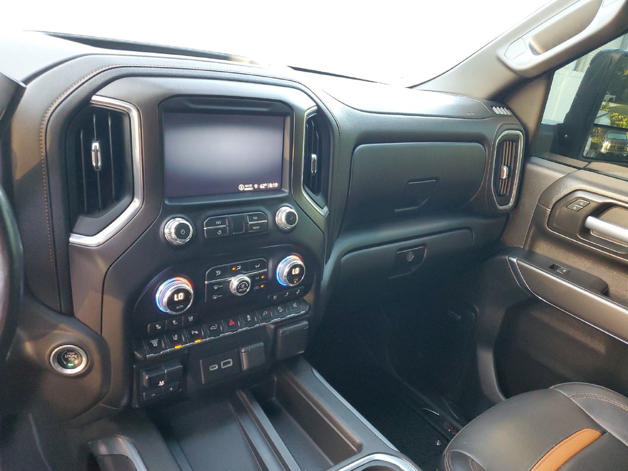 Used 2021 GMC Sierra 2500 AT4 w/ AT4 Premium Plus Package AWD/4WD image 27