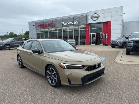 Used 2025 Honda Civic Sport Touring image 1