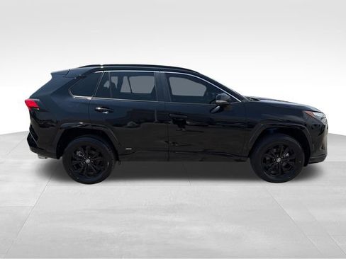 Used 2022 Toyota RAV4 SE AWD/4WD image 8