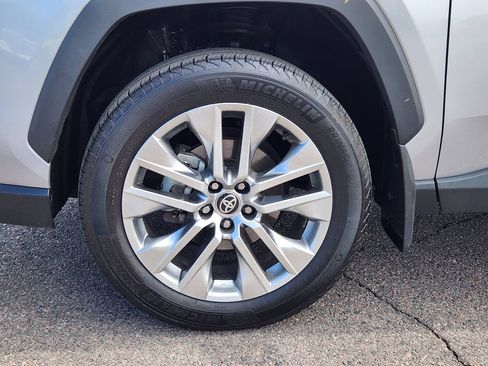 Used 2024 Toyota RAV4 XLE Premium FWD image 9