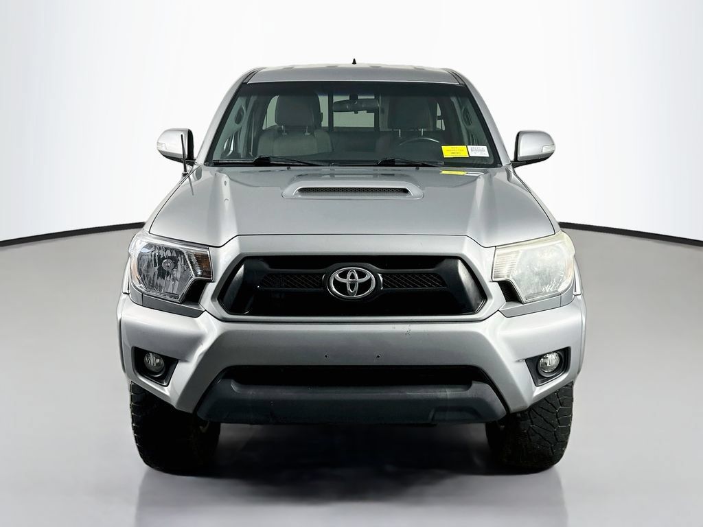 Used 2015 Toyota Tacoma 4x4 Access Cab V6 w/ TRD Sport Package image 2