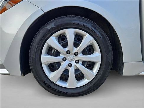 Used 2024 Toyota Corolla LE FWD image 24