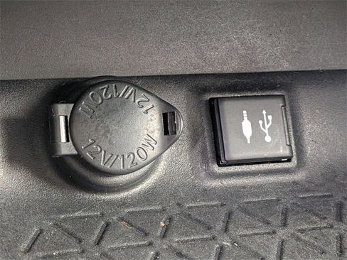 Used 2019 Toyota RAV4 XLE image 14