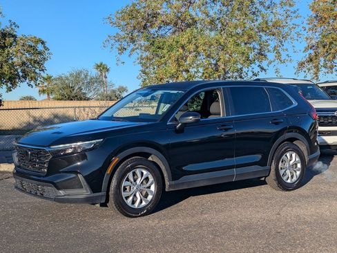 Used 2023 Honda CR-V LX image 2