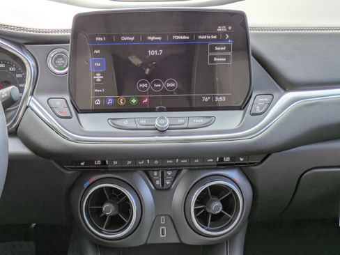 New 2025 Chevrolet Blazer LT w/ Midnight/Sport Edition image 5