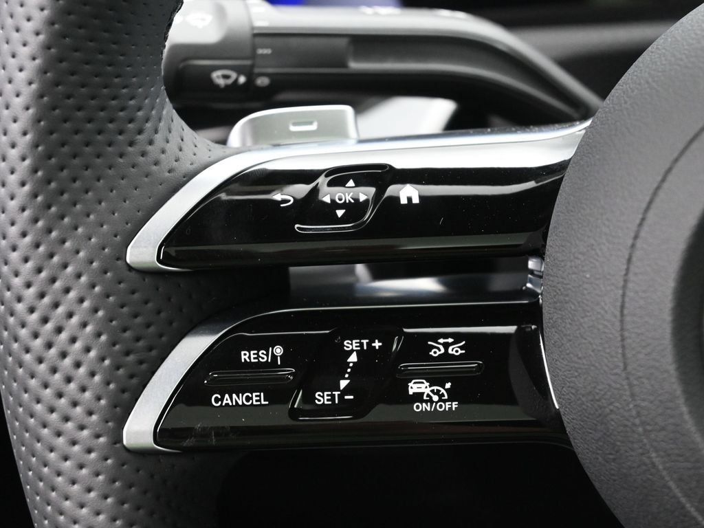 Used 2025 Mercedes-Benz CLA 250 4MATIC image 13