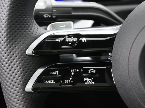 Used 2025 Mercedes-Benz CLA 250 4MATIC image 13