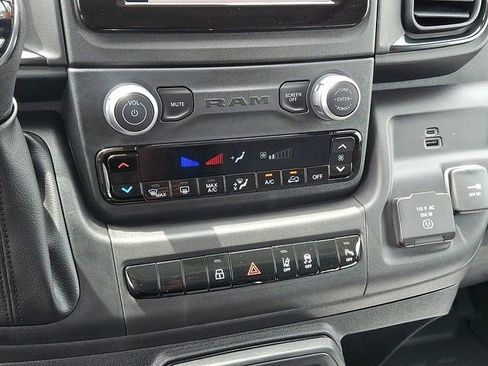 Used 2024 RAM ProMaster 2500 w/ Safety Group FWD image 11