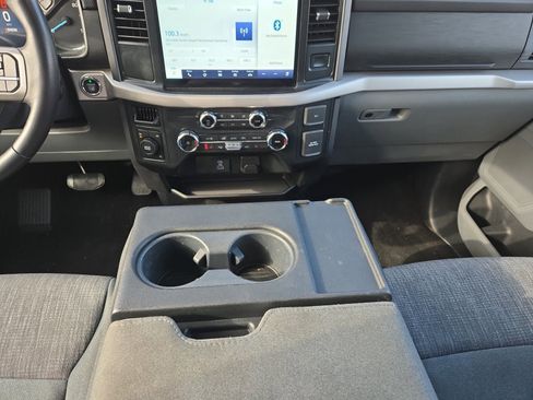 Certified 2022 Ford F150 XLT w/ Equipment Group 302A High image 21