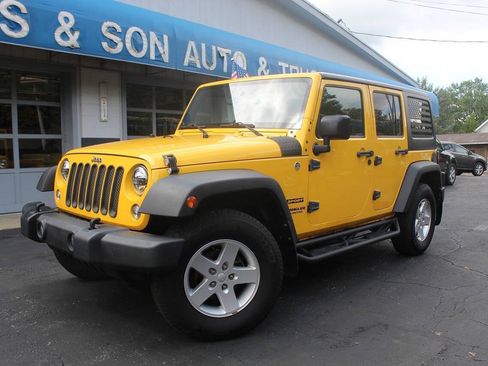Used 2015 Jeep Wrangler Unlimited Sport w/ Quick Order Package 24S AWD/4WD image 2