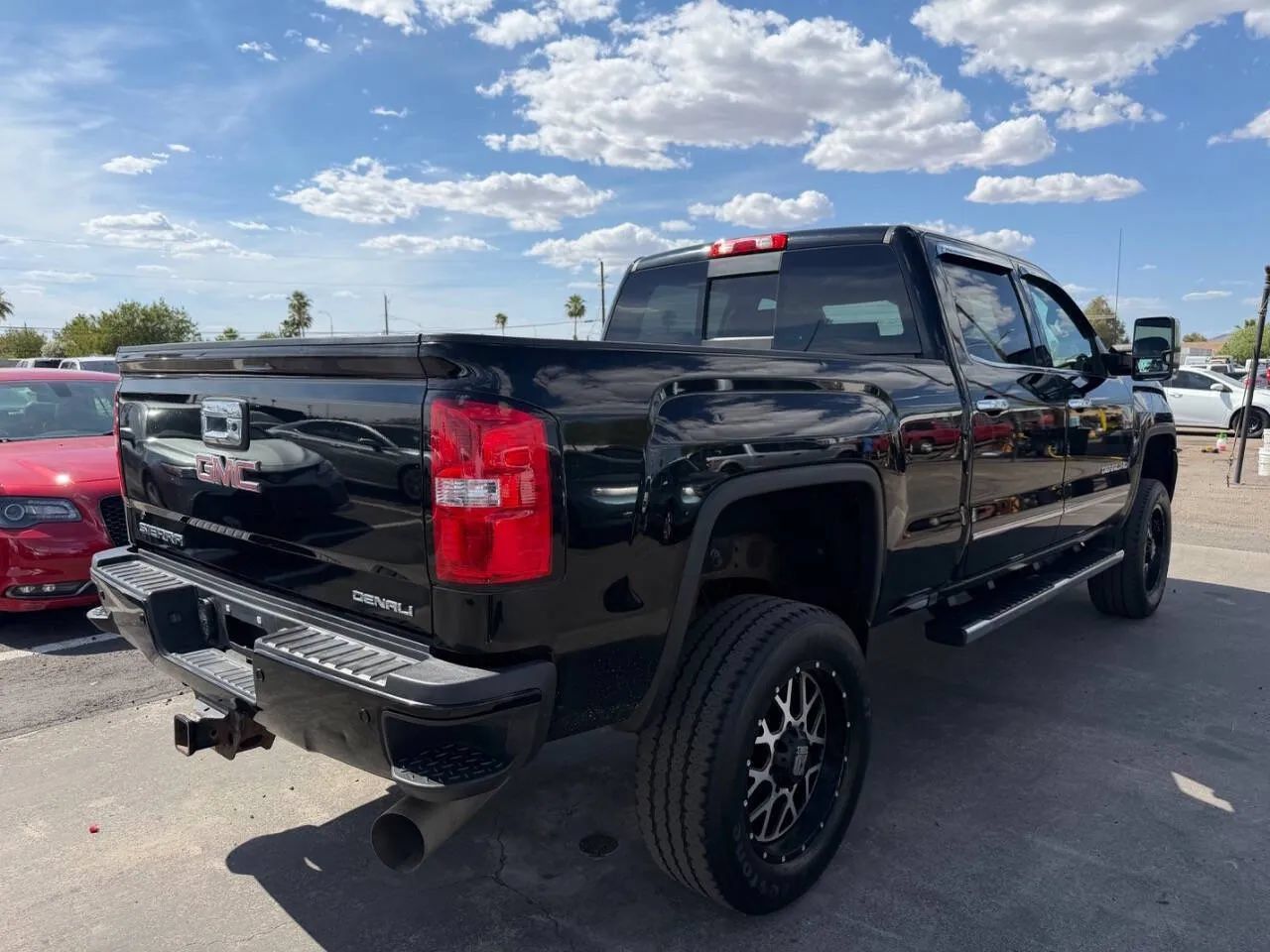 Used 2017 GMC Sierra 2500 Denali w/ Duramax Plus Package AWD/4WD image 12