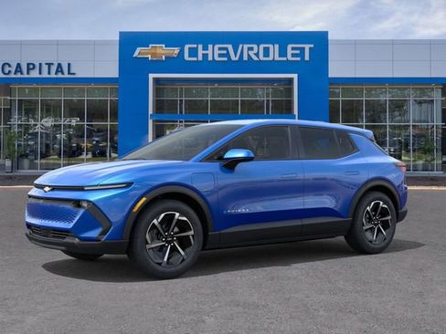 New 2026 Chevrolet Equinox EV LT image 2