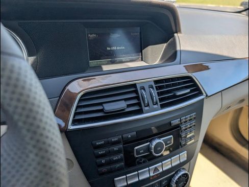 Used 2014 Mercedes-Benz C 250 Sedan image 16