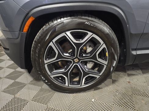 Used 2024 Rivian R1T Adventure AWD/4WD image 9