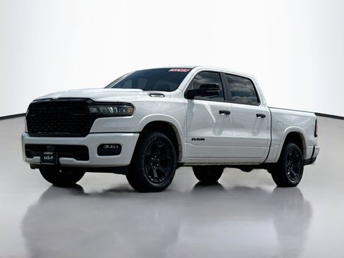 Used 2025 RAM 1500 Big Horn AWD/4WD image 3